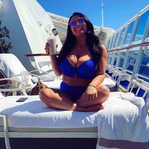 Meet your Posher, Lacey